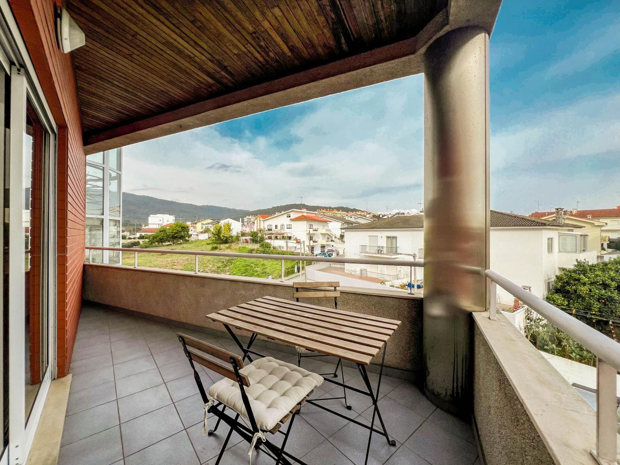 Comfortable Apartment In Виана-ду-Каштелу Экстерьер фото