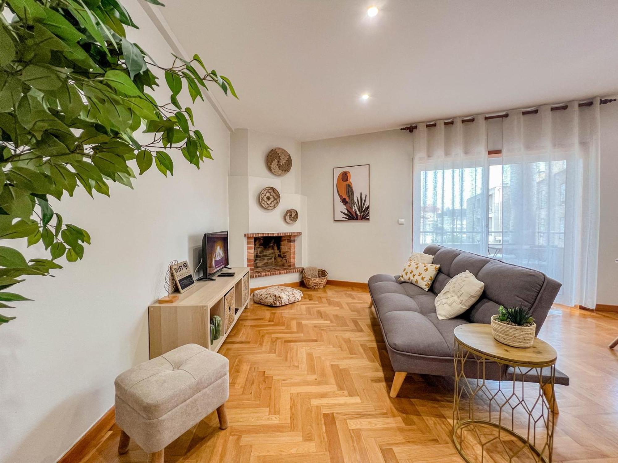 Comfortable Apartment In Виана-ду-Каштелу Экстерьер фото